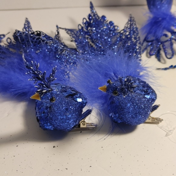 Deep Blue 4 Feather Peacocks Glitter and Feathers Long Tail 1 Humming Bird Clip - Picture 9 of 16